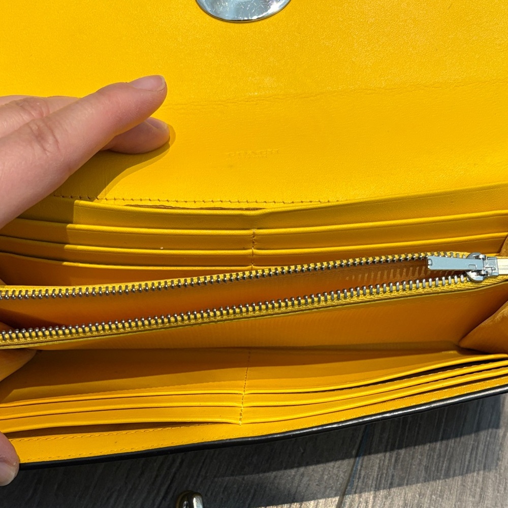 Coach wallet - Picture 4 of 4